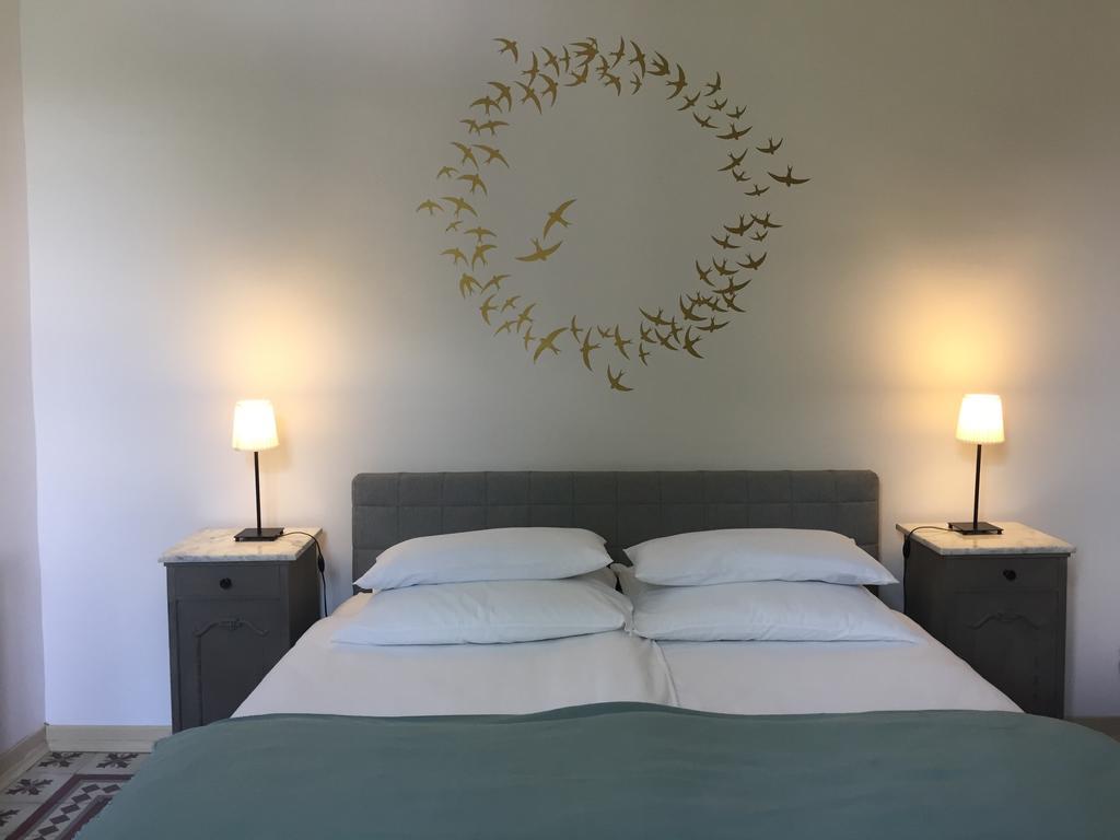 Mas De Mariette Bed and Breakfast Noves Esterno foto